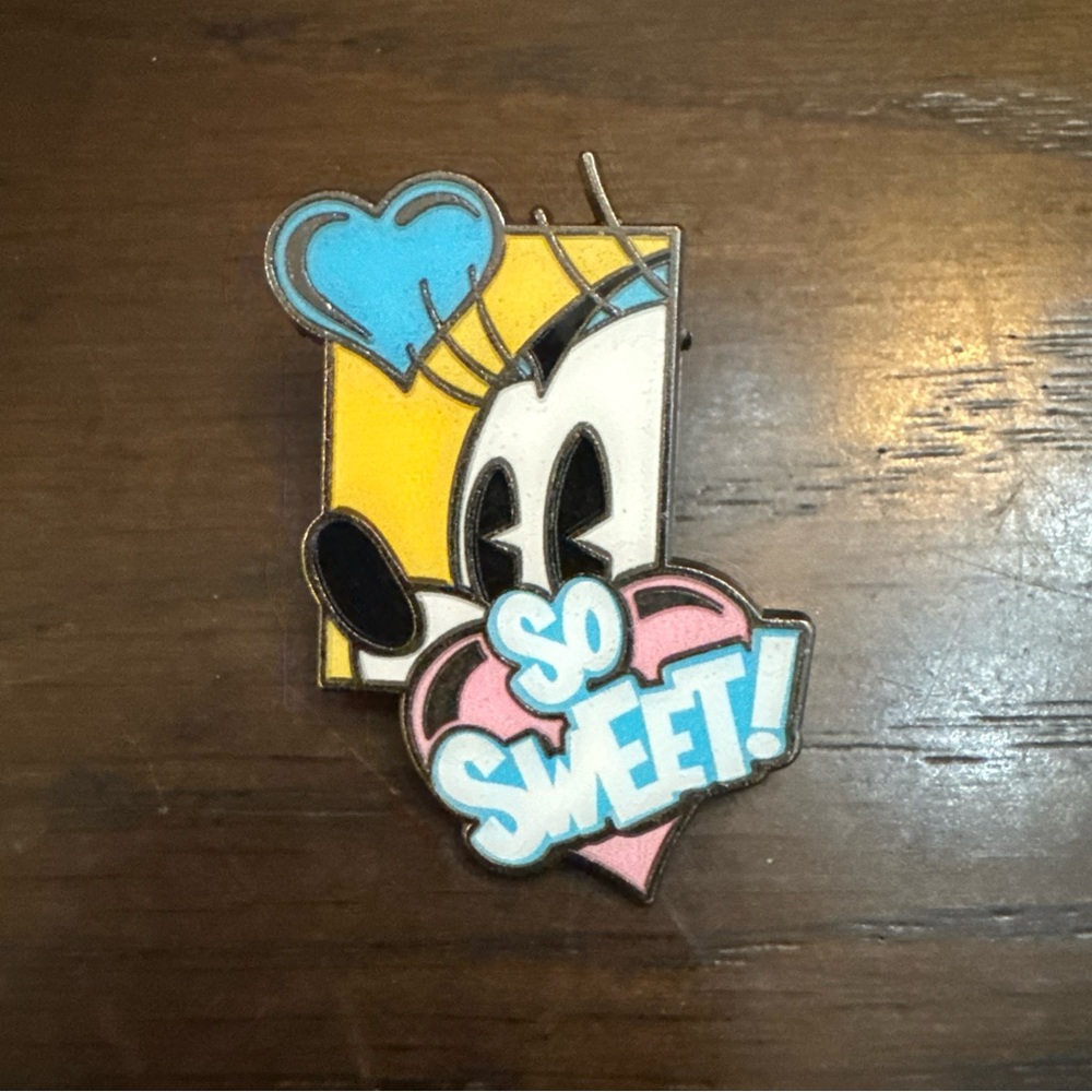 Mickey and Friends Comic Book - Booster - Minnie Mouse Disney Pin 130826